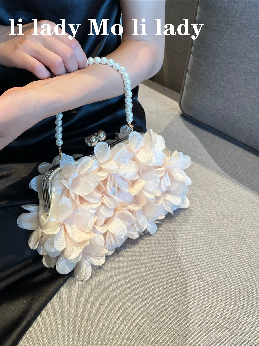 

Pearl Petal Evening Bag 2024 Elegant Lady's Handbag for Banquet And Dinner Party Matched with Qipao Dress Square Handbag
