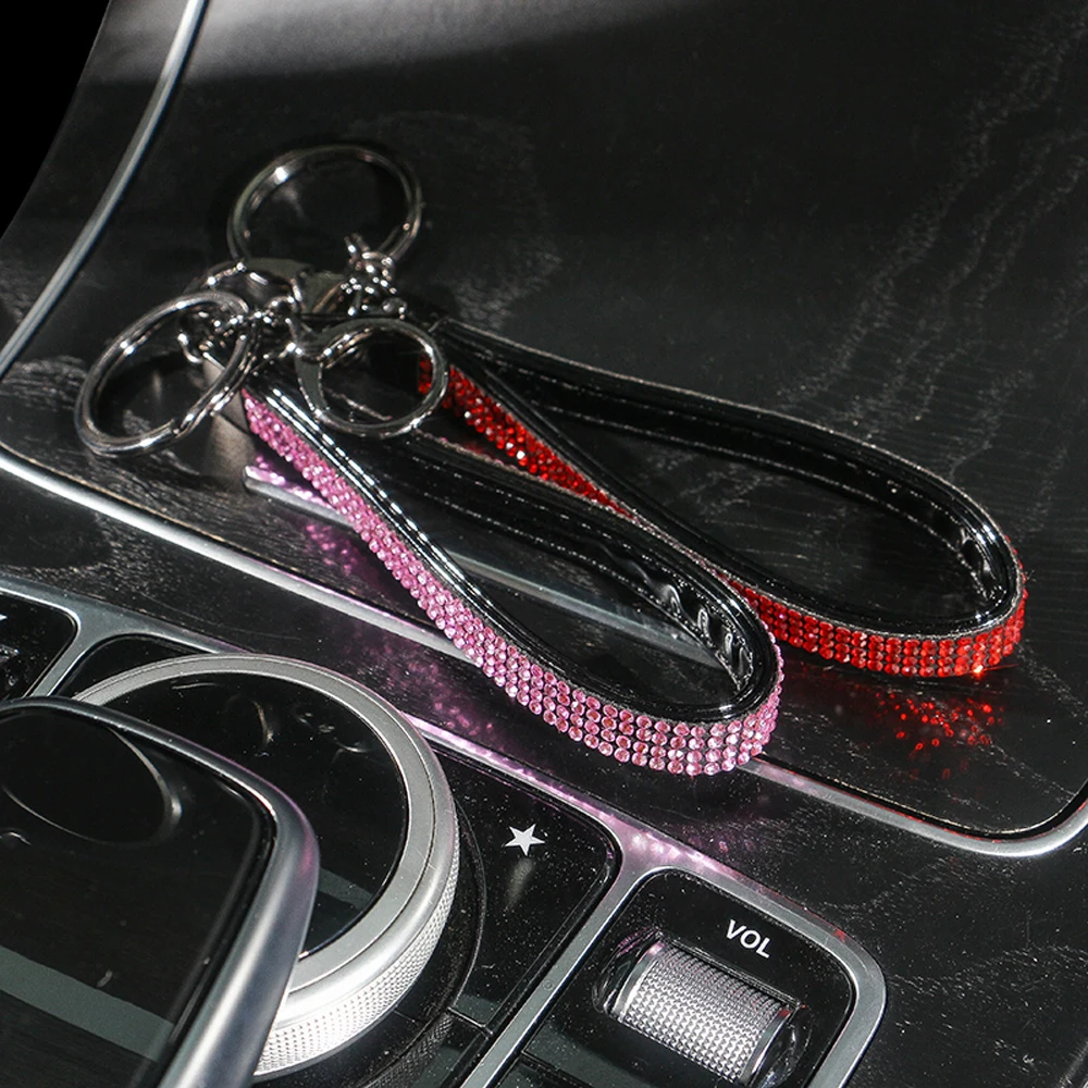 Universal Luxury Car Keychain Lanyard Crystal Rhinestone Mobile Phone Neck Strap Key Ring Holder Bling Car Accessories for Woman