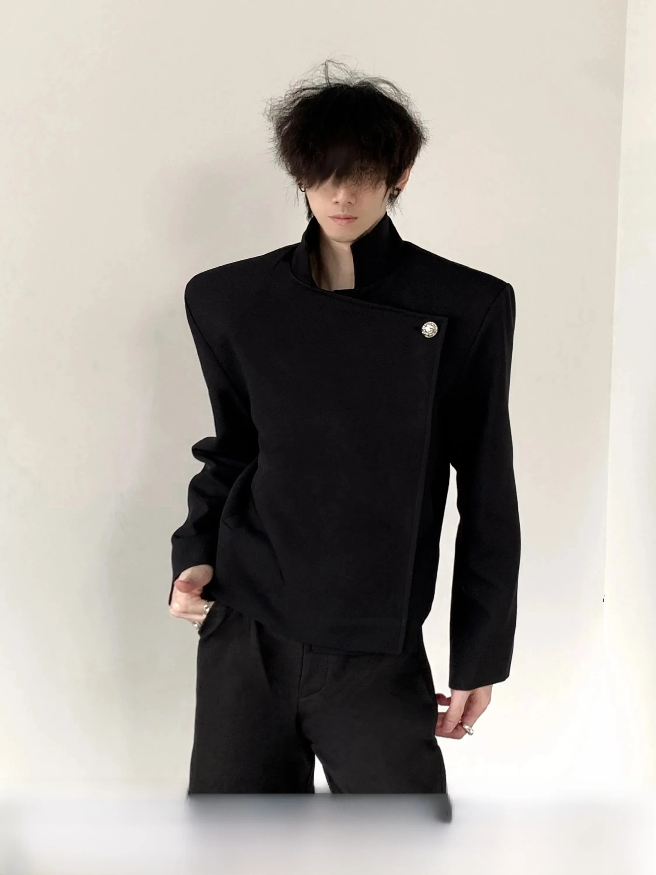 Black High Collar Jacket with Shoulder Pads Autumn Mountain Wind Men's Fashion Anti Wind Composite Fabric Long Sleeve Coat