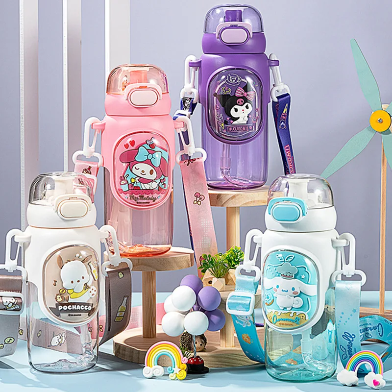 Sanurgente Kuromi Hello Kitty Gobelet à eau en plastique avec paille pour enfants, bouteille d'eau pour étudiants, dessin animé anime, enna, cadeaux pour filles, 600ml