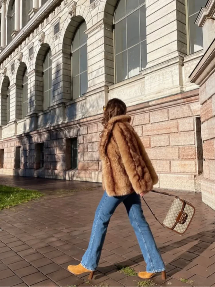 بلوفر نسائي سادة من الفرو الصناعي برقبة دائرية وأكمام طويلة ملابس خارجية للسيدات 2024 سترة نسائية أنيقة غير رسمية للخريف والشتاء دافئة وسميكة وفضفاضة