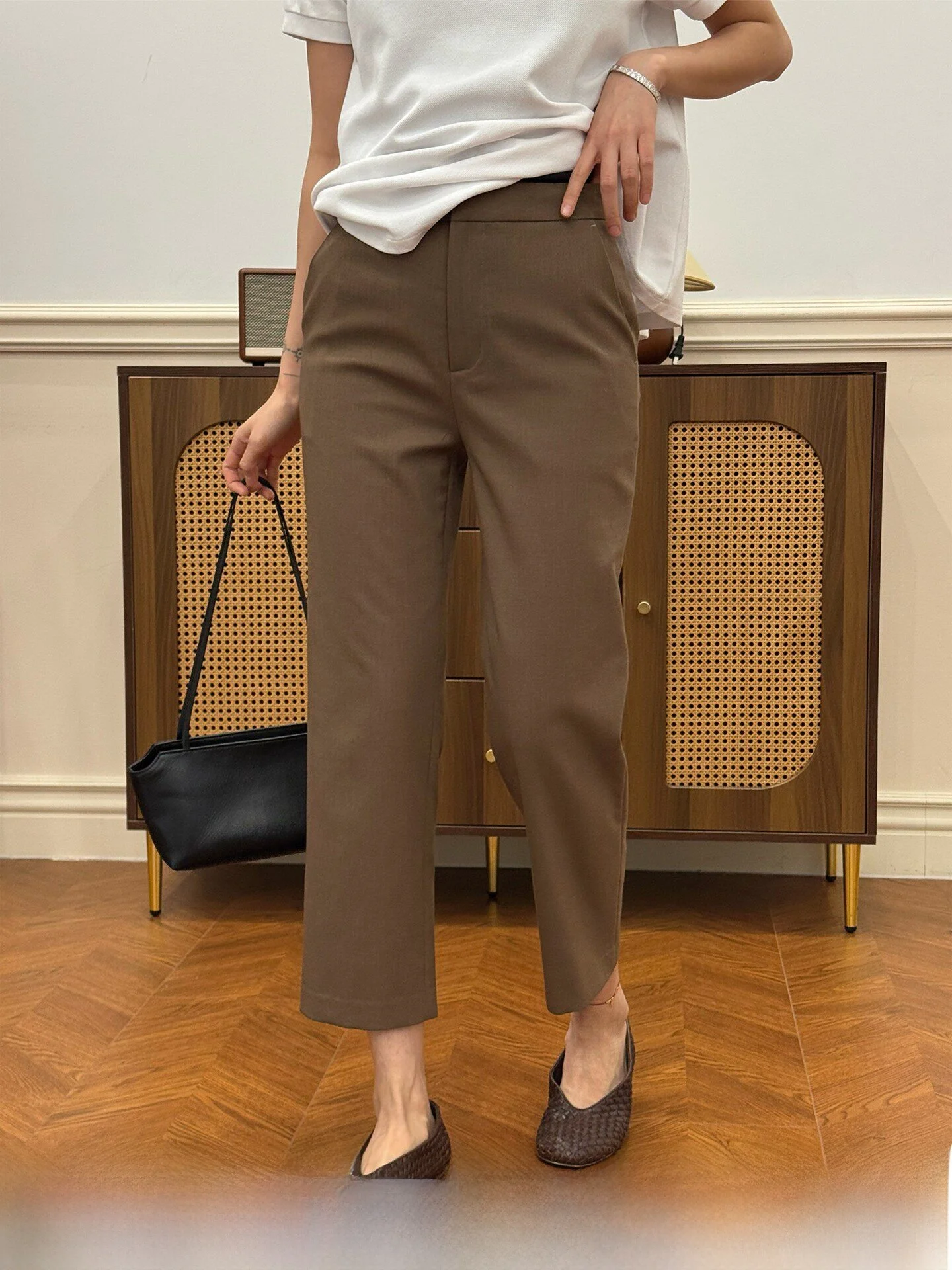 Pantalones Casuales de Pierna Recta Holgados Color Caqui para Mujer, Nuevo Estilo de Verano, Talla Pequeña, Pantalones Casuales de Nueve Puntos de Zhou Xiaoya