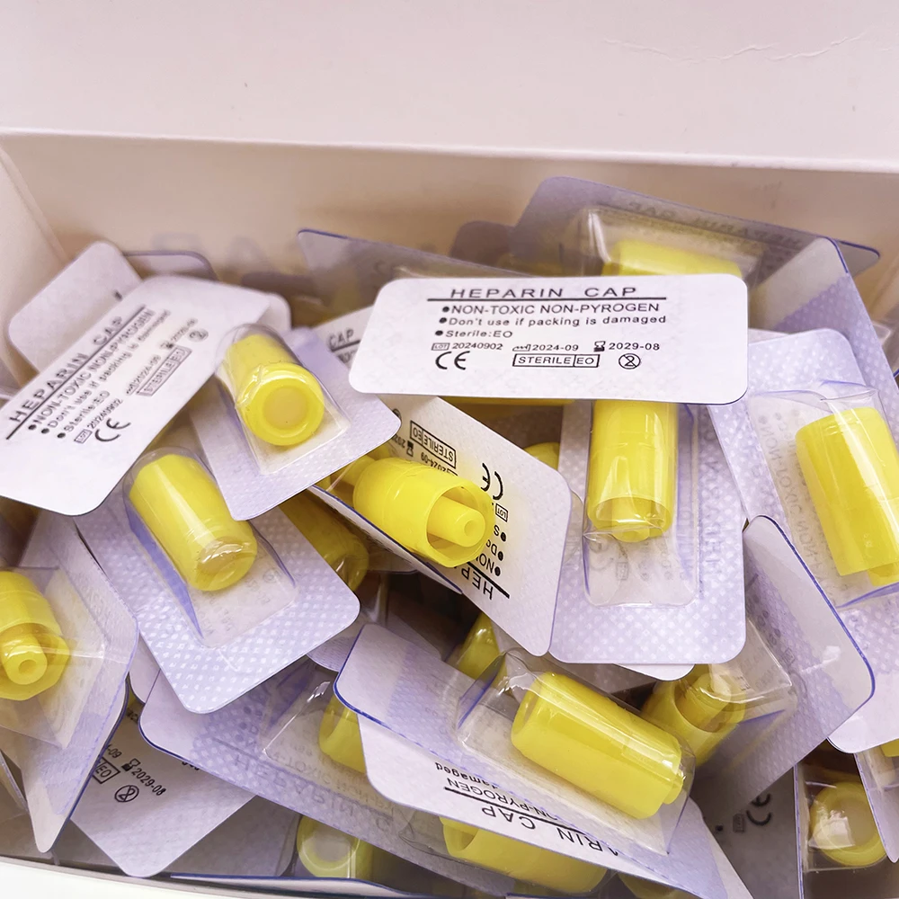 10 SZTUK Jednorazowa czapka Heparin dla zwierząt domowych Uszczelnienie kapelusza Mocowanie do montażu cewnika kanali IV z zamkiem Luer Sterylna klinika dla zwierząt