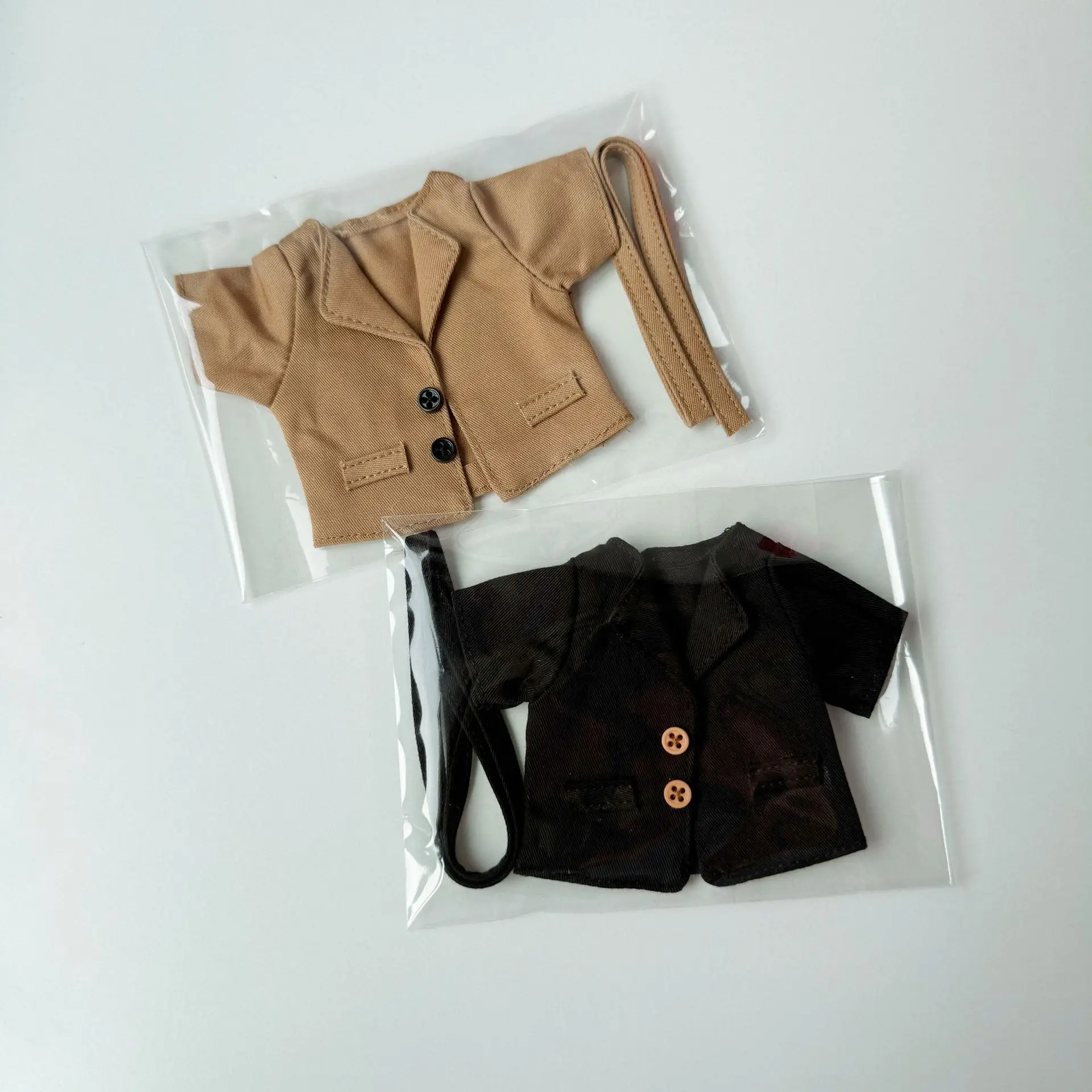 Nieuwe Labubu Vintage Trenchcoat 17 cm Poppenkleertjes Mini Pop Herfst En Winterjas Groothandel Accessoires Kleding Voor Labubu