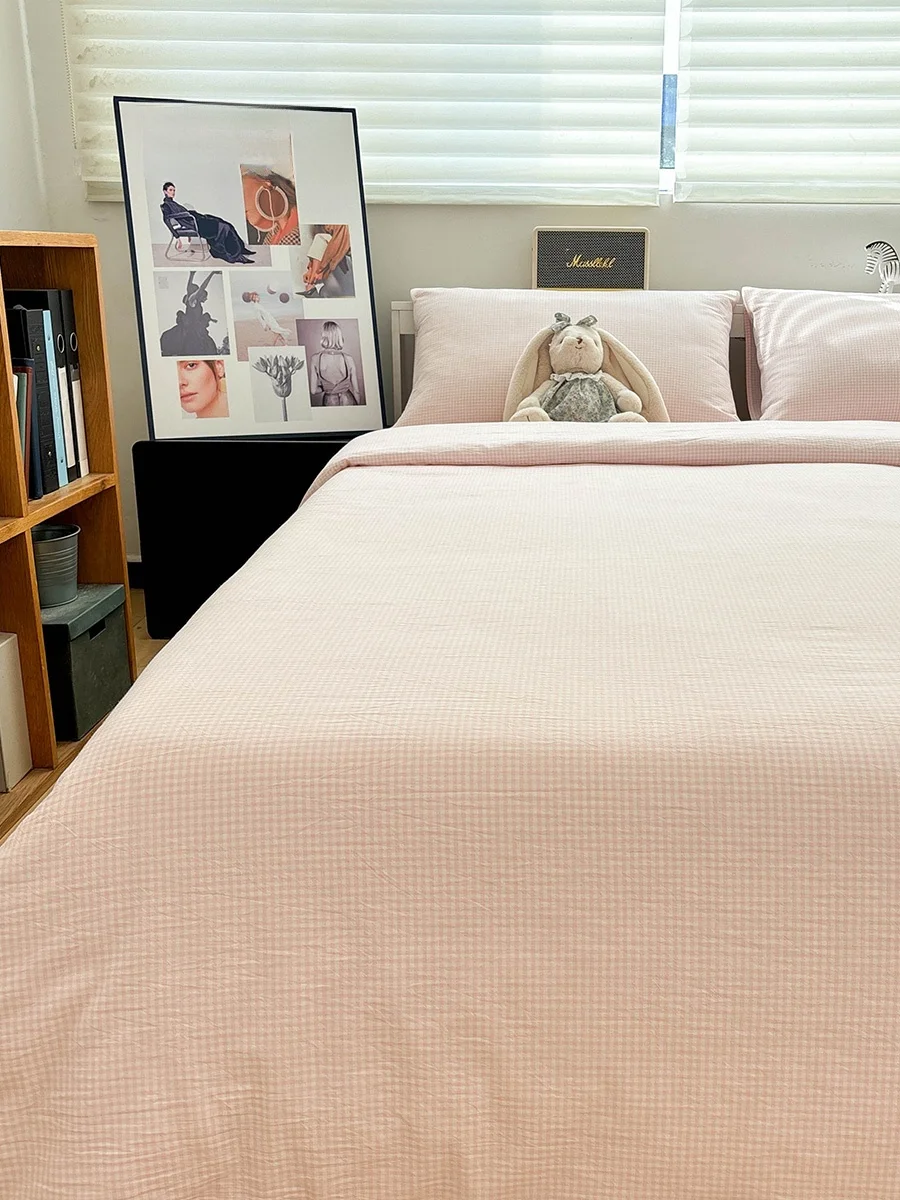 

Миниатюрный комплект постельного белья в светло-розовую клетку, 4 предмета, из чистого хлопка, в японском стиле, для общежития, тройной комплект хлопковых простыней