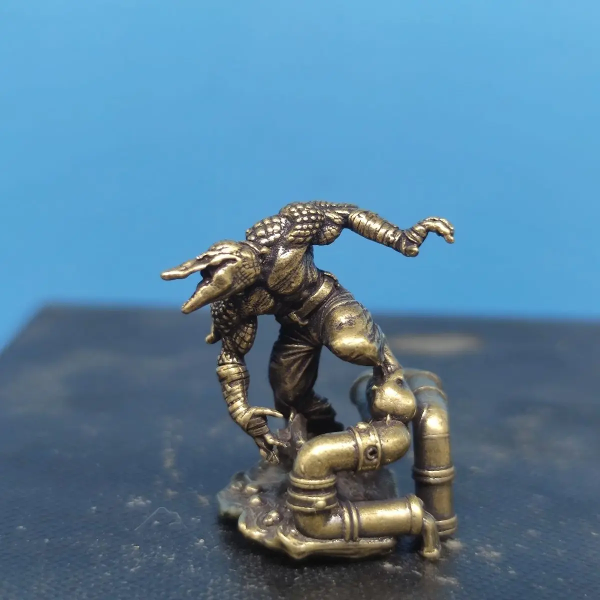 Crocodile Monster Sewer Killer Anime Scene Model Ornaments Copper Figurines Miniatures Mini Metal Sculpture Decoration Crafts