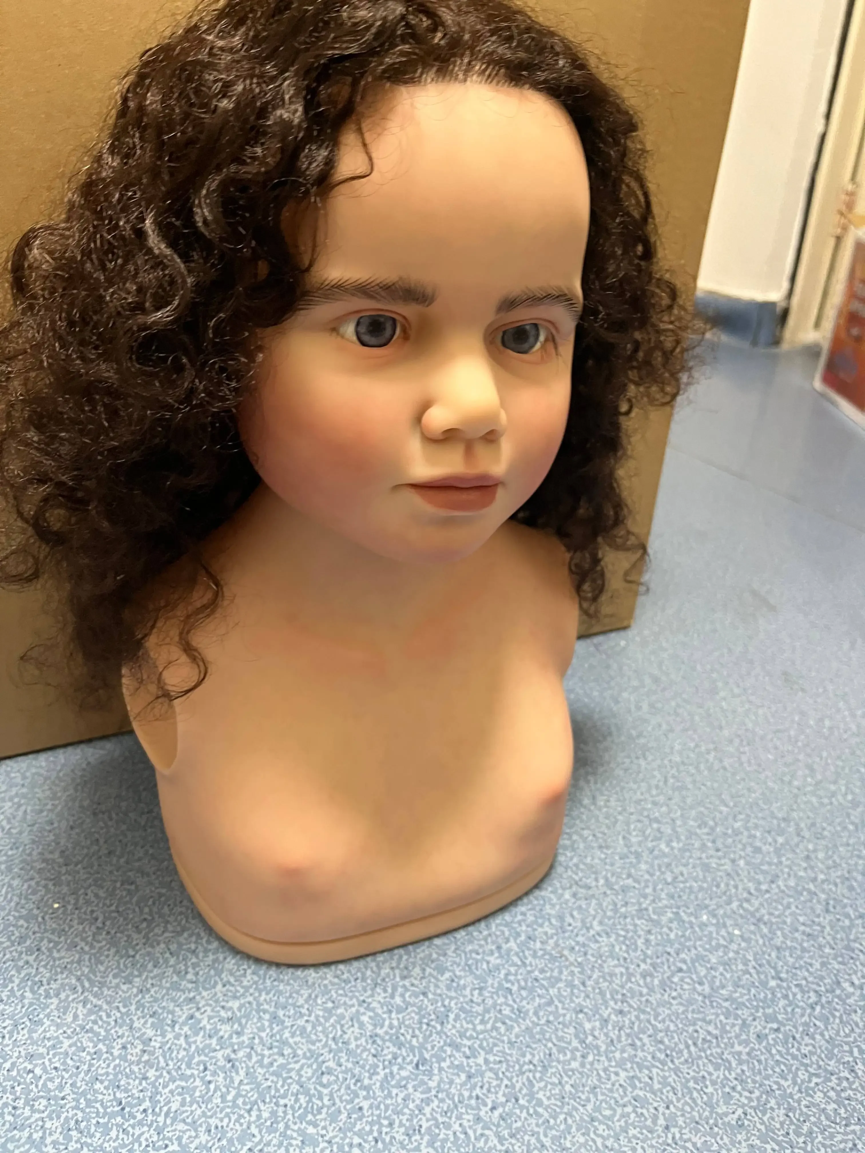 DLS Customzied Limited Supply 42 Zoll Reborn Baby Gabriella mit handgewurzeltem Haar, bemaltes Kit, DIY-Teil mit Stoffkörper