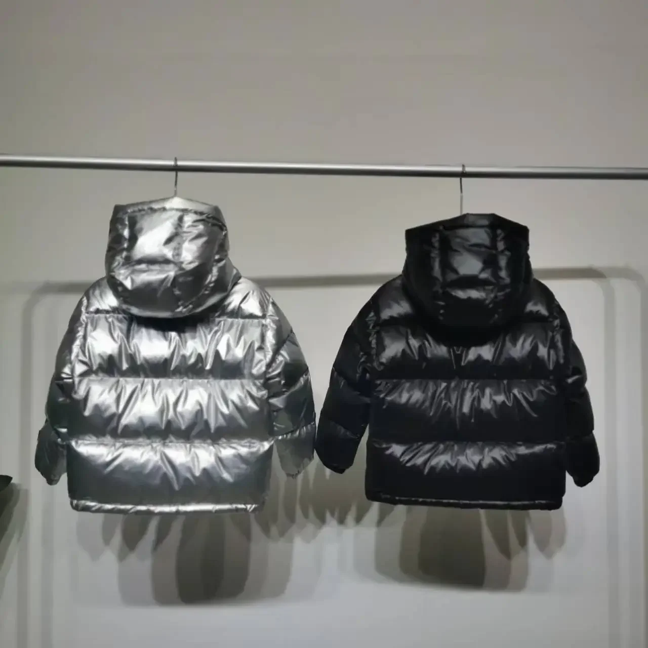 2024 Boys Down Jacket Winter Glossy Silver/Black Waterproof Hooded Parka Children Girls Loose Warm Coats XMP435