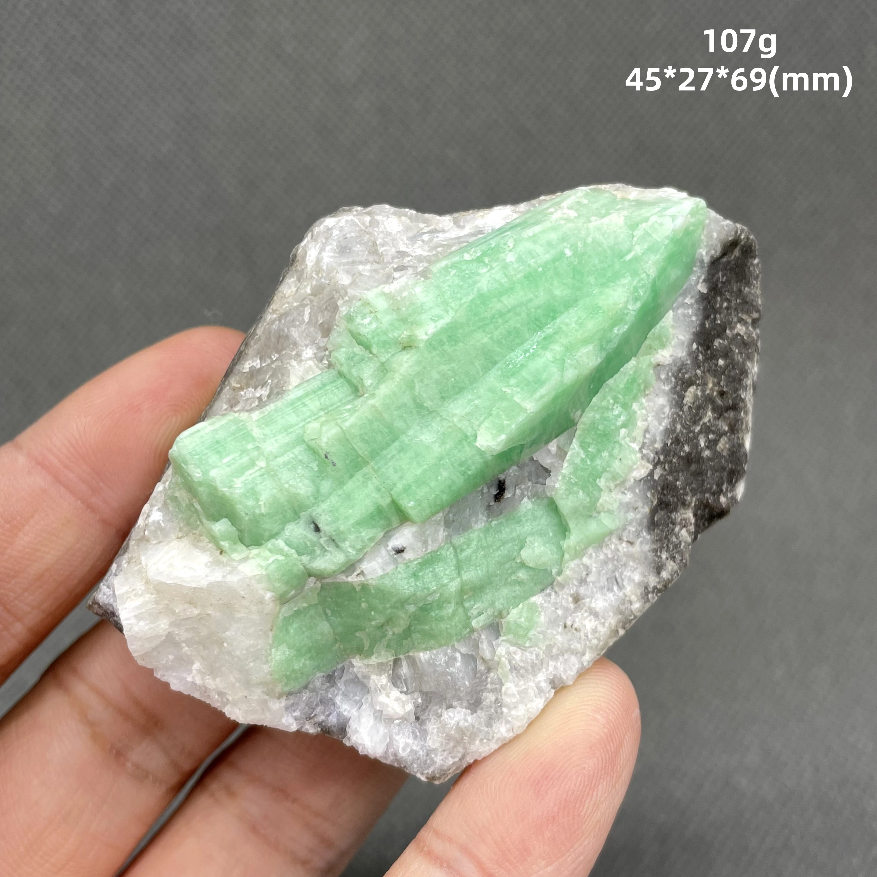 Kuarsa spesimen kristal mineral zamrud alami penyembuhan dari Tiongkok (batu kristal dan batu kristal kuarsa)