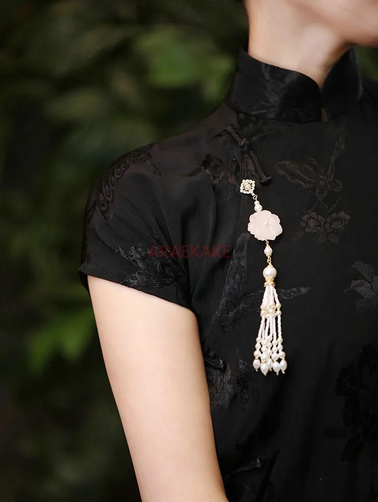 New Chinese style retro tassel cheongsam hanging accessories, antique style pendants, brooches