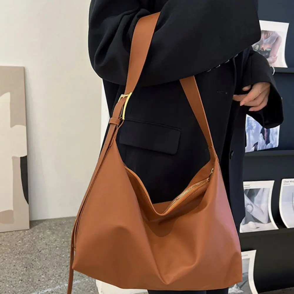 Ins Grote Capaciteit Kussen Crossbody Tas Kussentas Koreaanse Stijl PU Knoedeltas Mama Tas Effen Kleur Schoudertas Winkelen