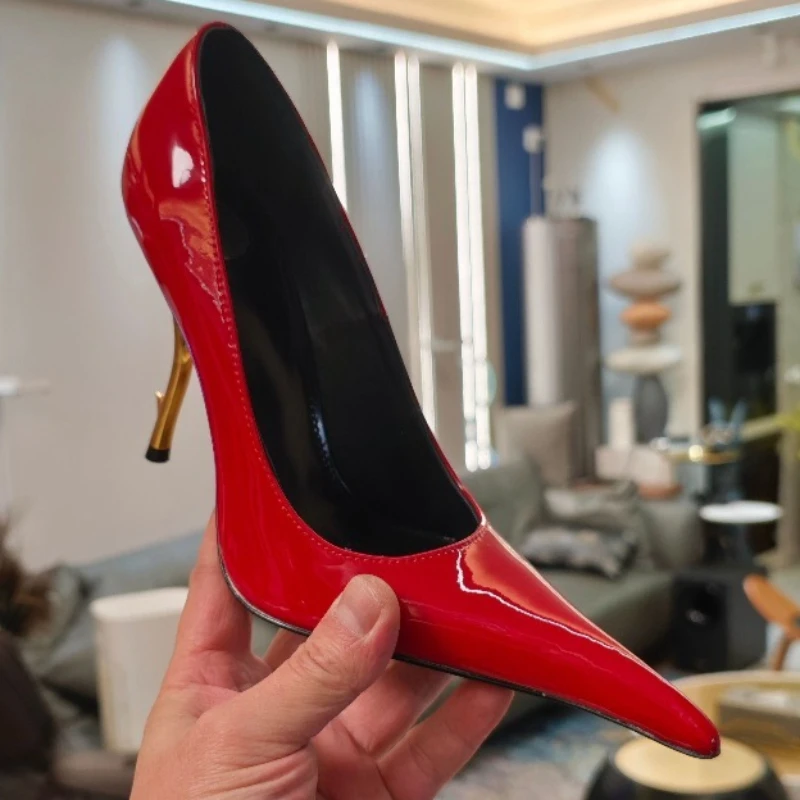 

Европейские и американские сексуальные туфли на высоком каблуке с закрытым носком для ночного клуба и подиума, женские весенне-летние остроносые босоножки с шипами 2026 года