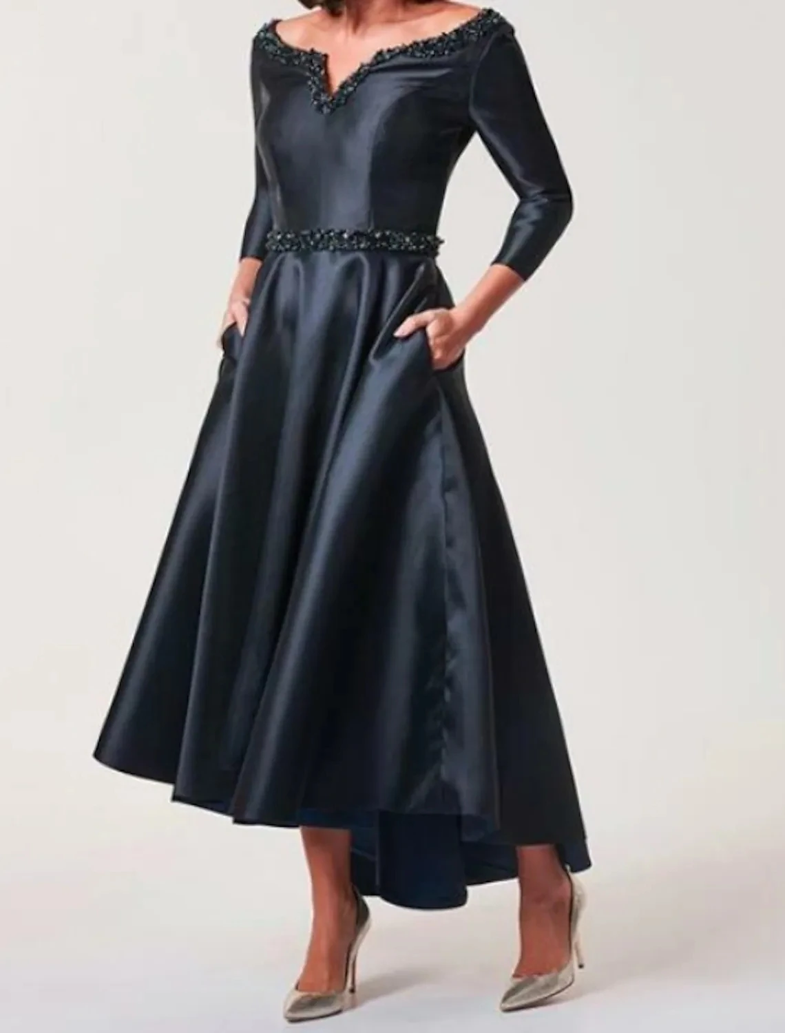 

Black A-Line Mother of the Bride Dress Plus Size V Neck Asymmetrical Satin 3/4 Length Sleeve Wedding Guest Formal Gowns Customed