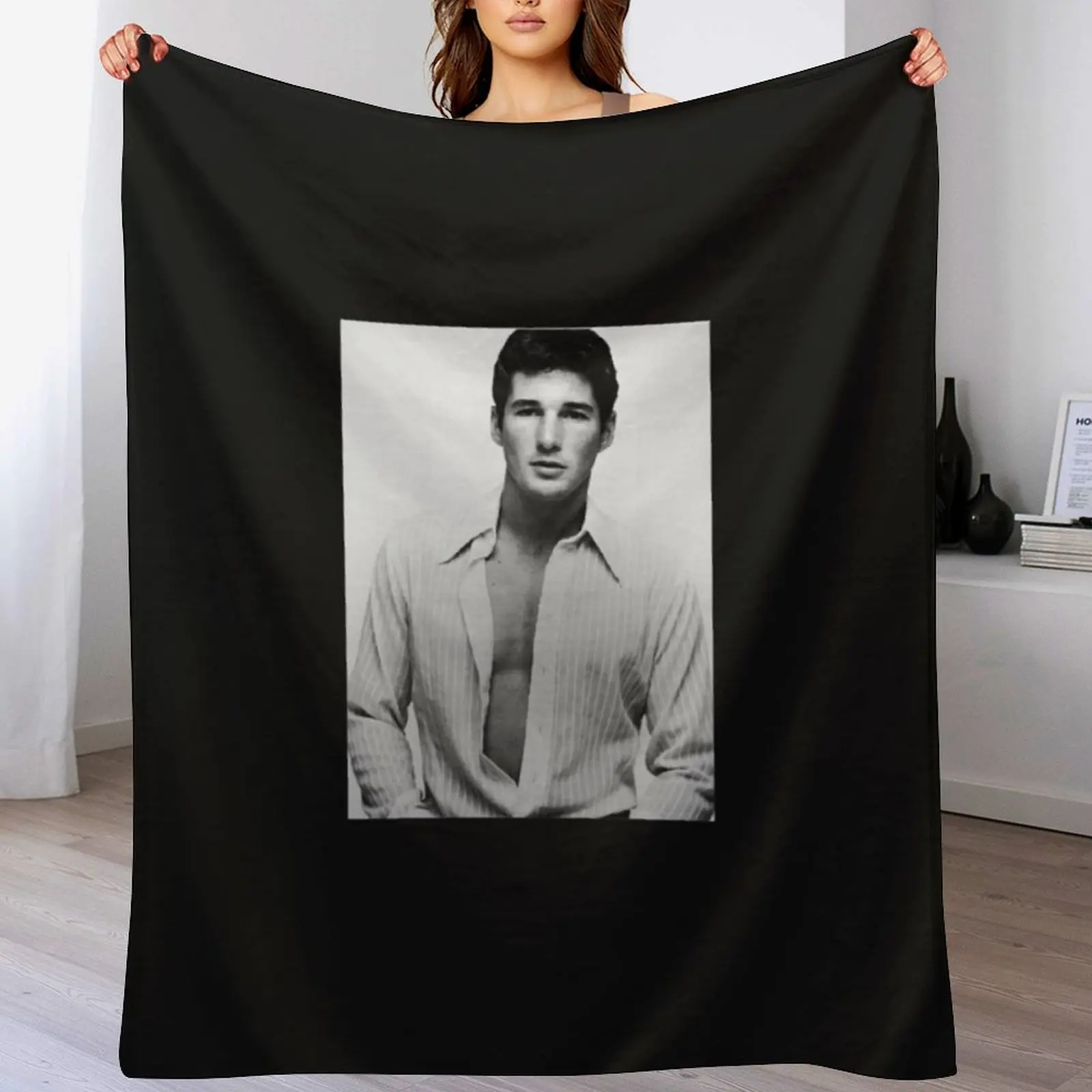 

BEST SELLING -richard gere young MERCHANDISE Essential T-Shirt Throw Blanket warm winter for babies Luxury Designer Blankets