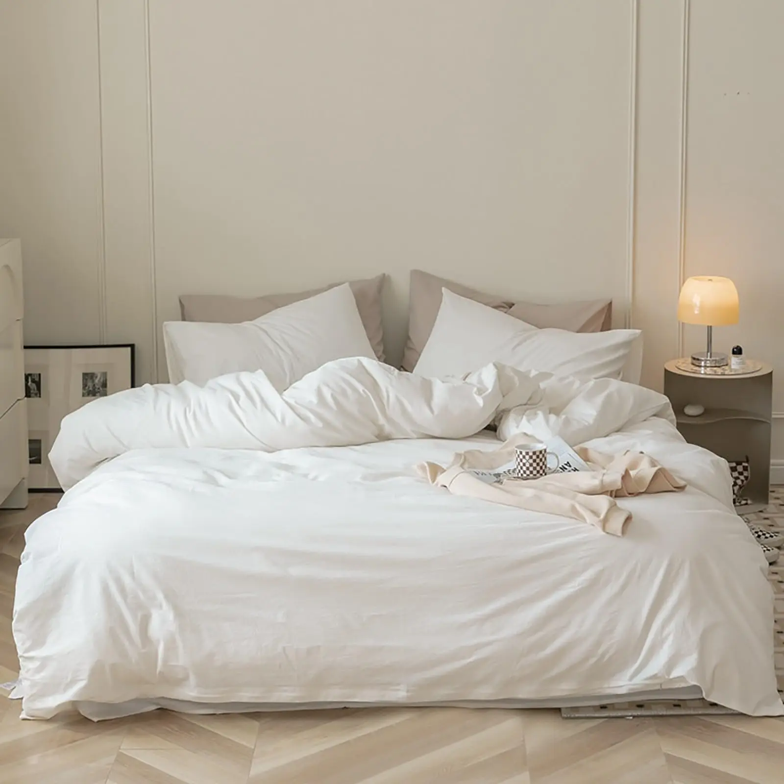Duvet Cover Soft 4 Piece Bedding Set with Zipper Closure Stylish and Comfortable for All Seasons for Home and Hotel Use