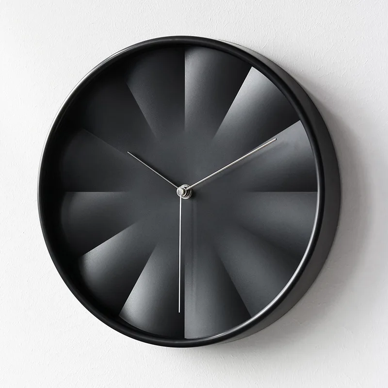 Black light luxury minimalist wall clock personality in the ancient style clock art high sense decorative wordless clock