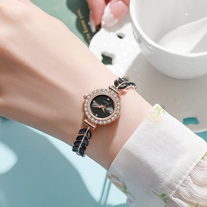 New Women\'s Watch Fashion Light Luxury Green Leaf Diamond Round Women\'s Watch Free Adjustment Strap Quartz Watches reloj mujer