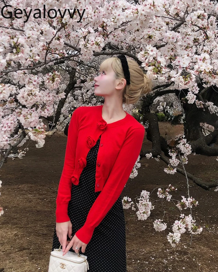 Cardigan a maniche lunghe sottile versatile per ragazze dolci in stile giapponese, girocollo, fiore fatto a mano, maglione lavorato a maglia corto in tinta unita