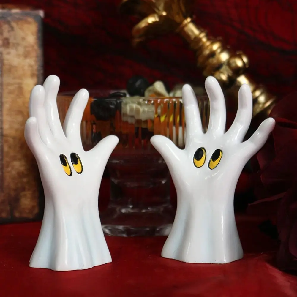 

2pcs Halloween Themed Ghost Hands Sculpture Handicraft Statue Ghost Hand Halloween Decoration Display Model