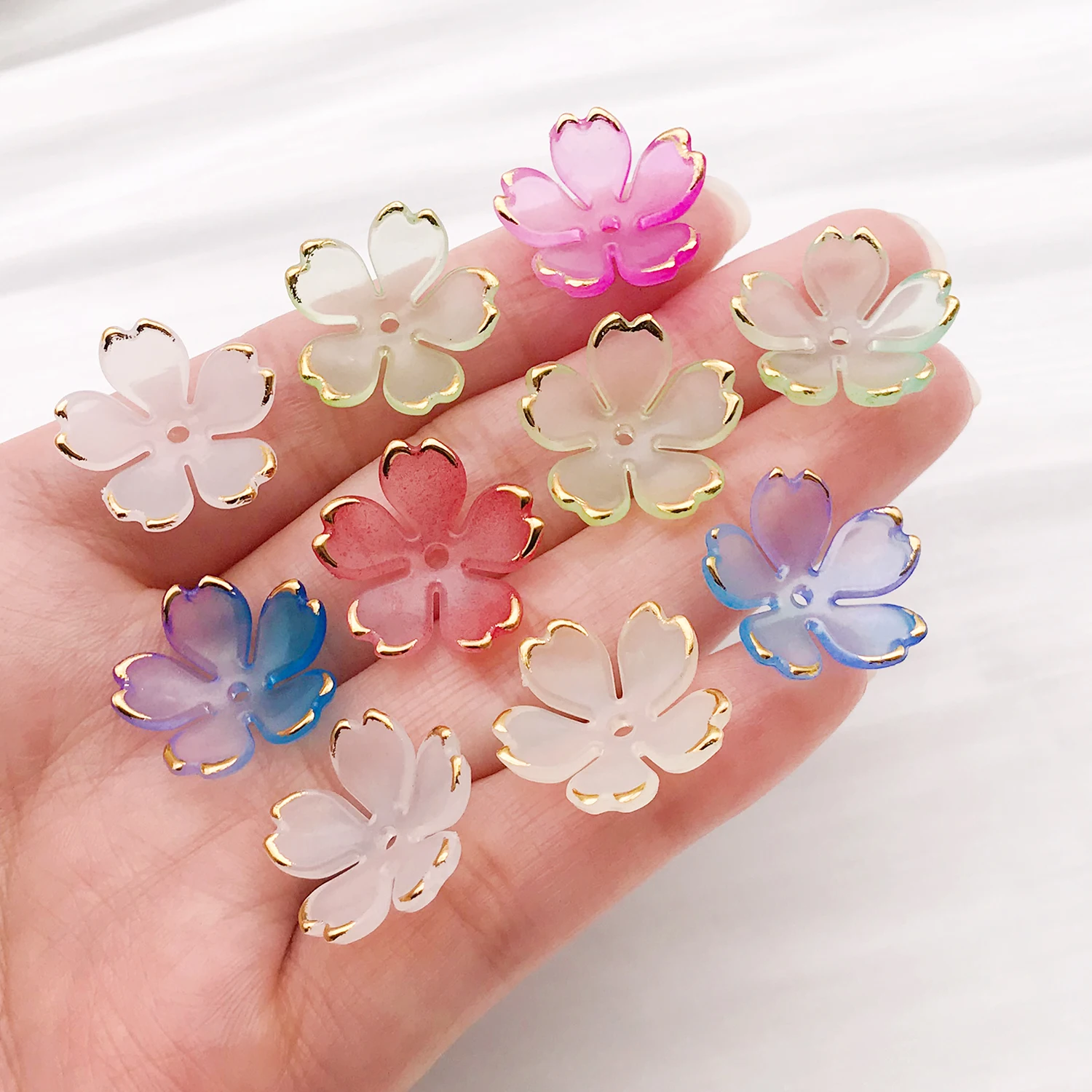 30pcs 18x18mm Acrylic Gradient Cherry Blossom Loose Beads Charms, for DIY Bracelets Necklaces Earrings Jewelry Making Accessory
