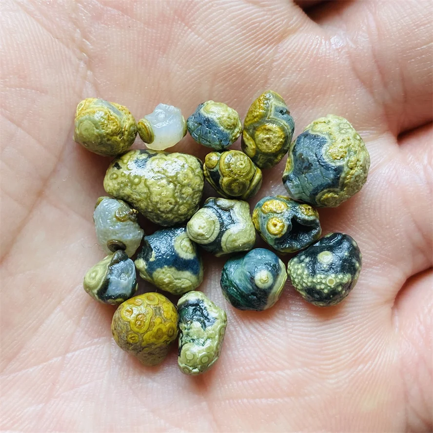 Natural agate Gobi Energy Stone Crystal Healing Specimens Original Mineral