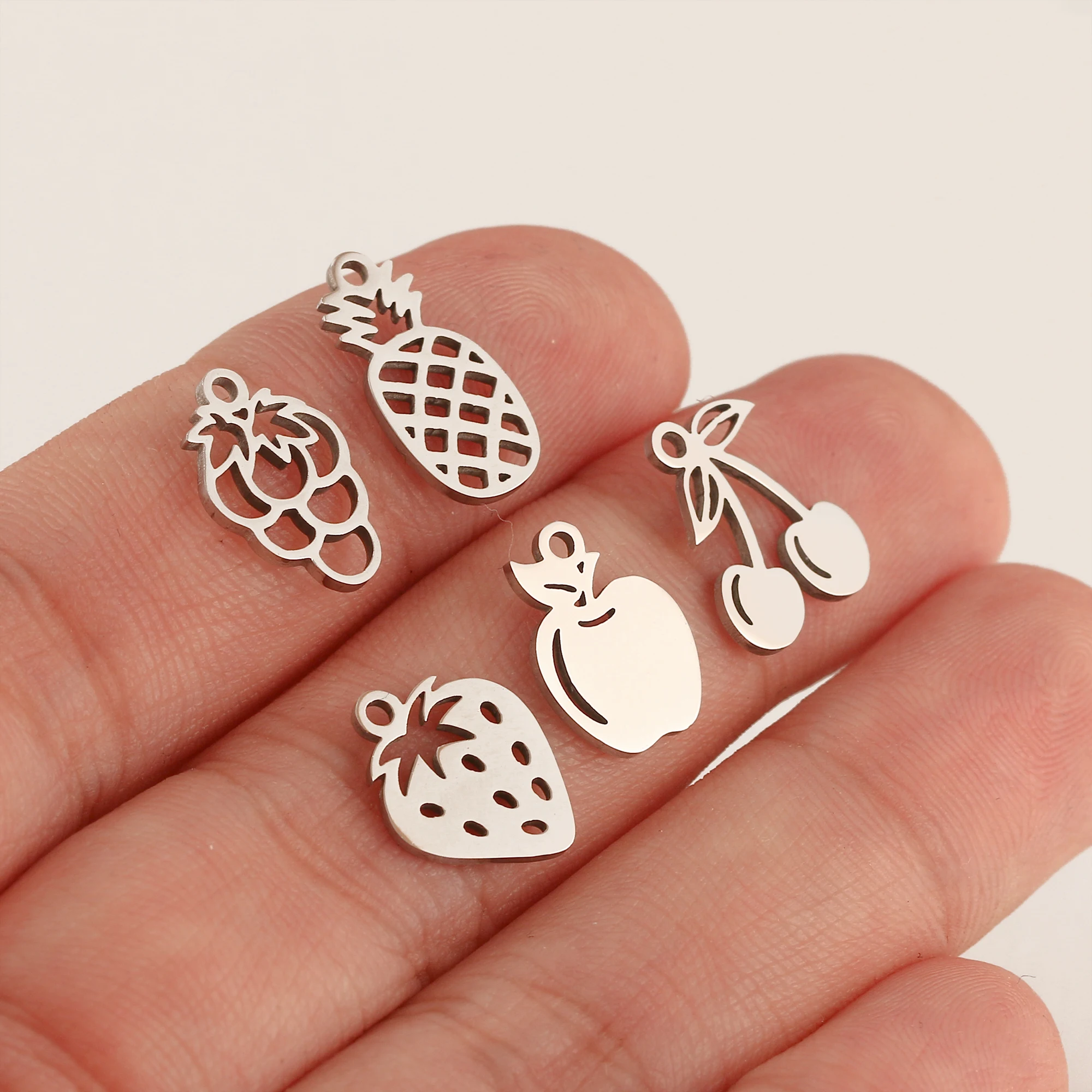 5 Stück Apfel-/Erdbeer-/Kirschen-/Trauben-Charms für die Schmuckherstellung, modisches DIY-Armband, Ohrringe, Halskette, handgefertigte Accessoires – Detail 6