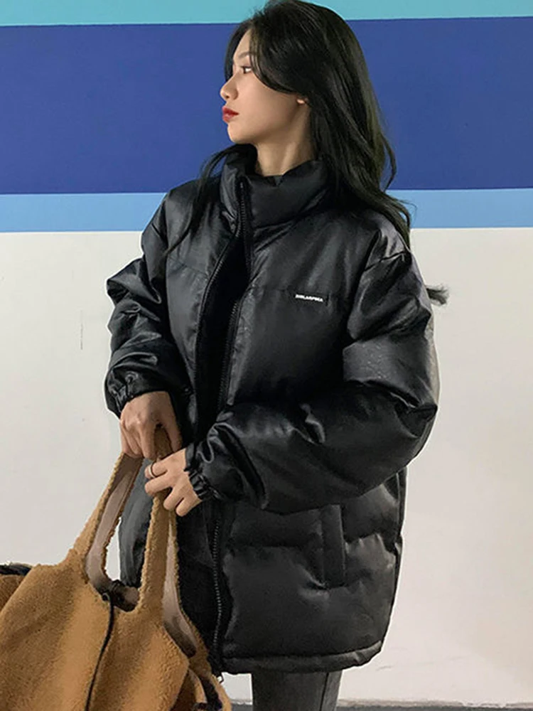 Zoki-Parkas gruesas de cuero Pu para mujer, abrigos acolchados negros de algodón cálido, chaqueta elegante con cremallera, ropa de calle Y2K, moda