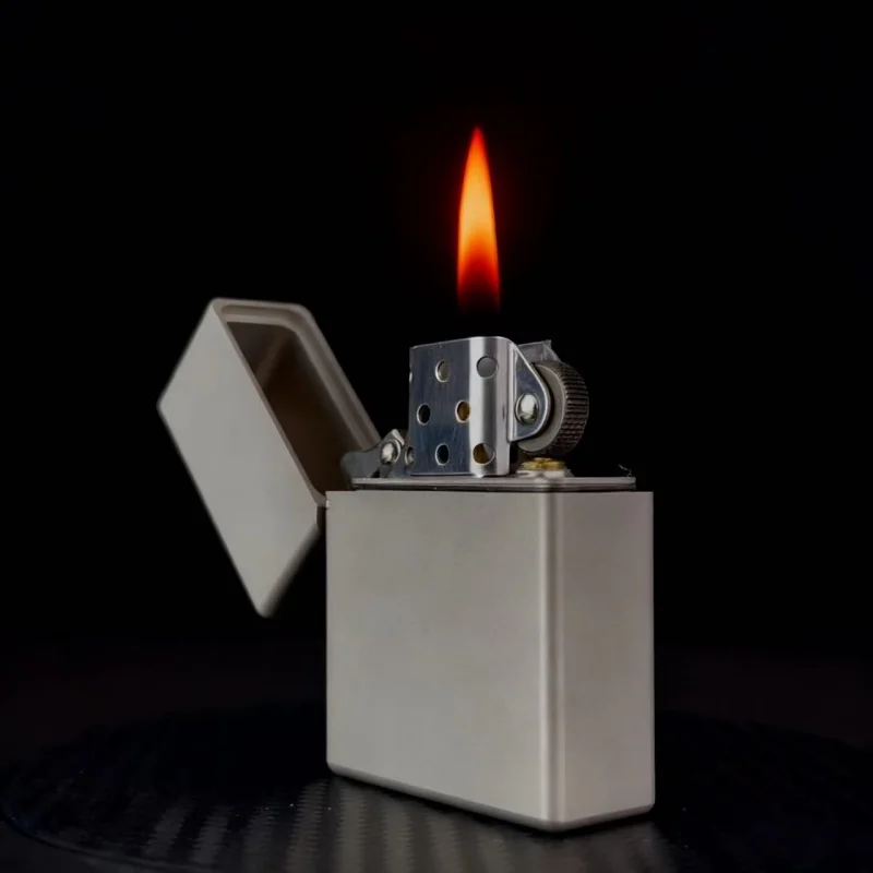 Square Head Thickened Sealed Waterproof Lighter Armor Windproof Retro Men Titanium Lighter