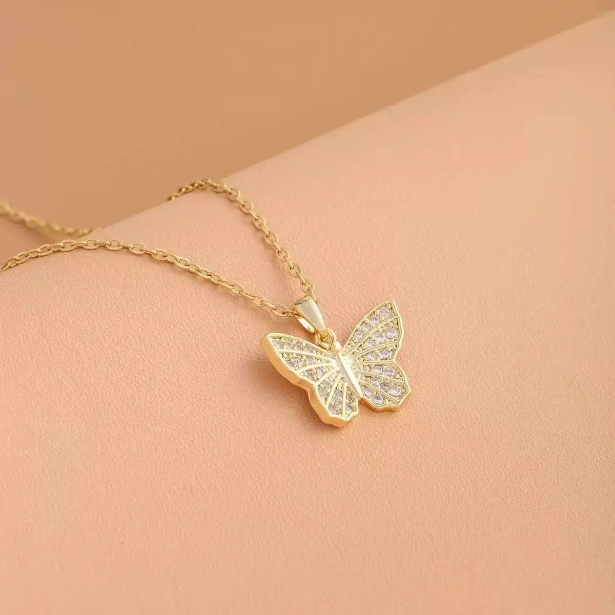 High-end accessory necklace, women's butterfly tassel necklace, elegant and slimming collarbone chain