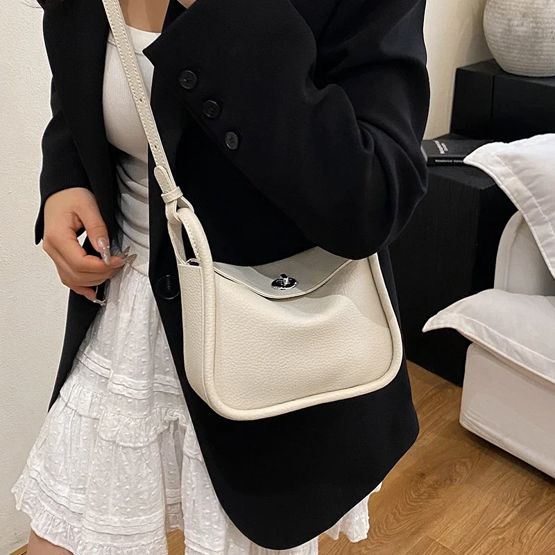 

Classic Leather Tote Bag For Ladies Luxury Brand Crossbody Bag Famous Designer Handbag Popular Elegant Shoulder Bag Light