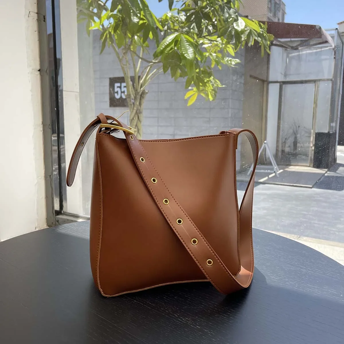 New Fashion Trend Versatile High Quality Texture Solid Color High Capacity College Style Bucket Bag Single Shoulder Crossbody