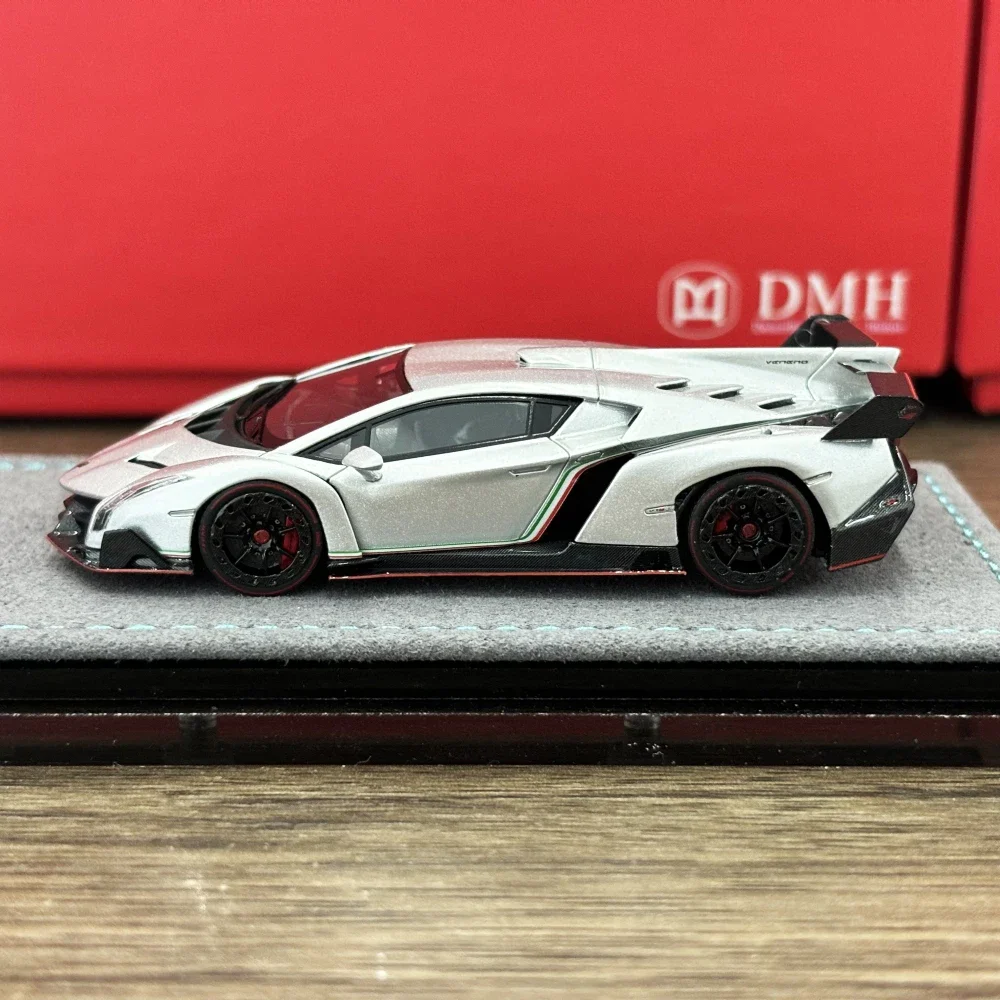 

Коллекционная модель автомобиля DMH 1/64 Veneno из смолы, подарочная масштабная модель