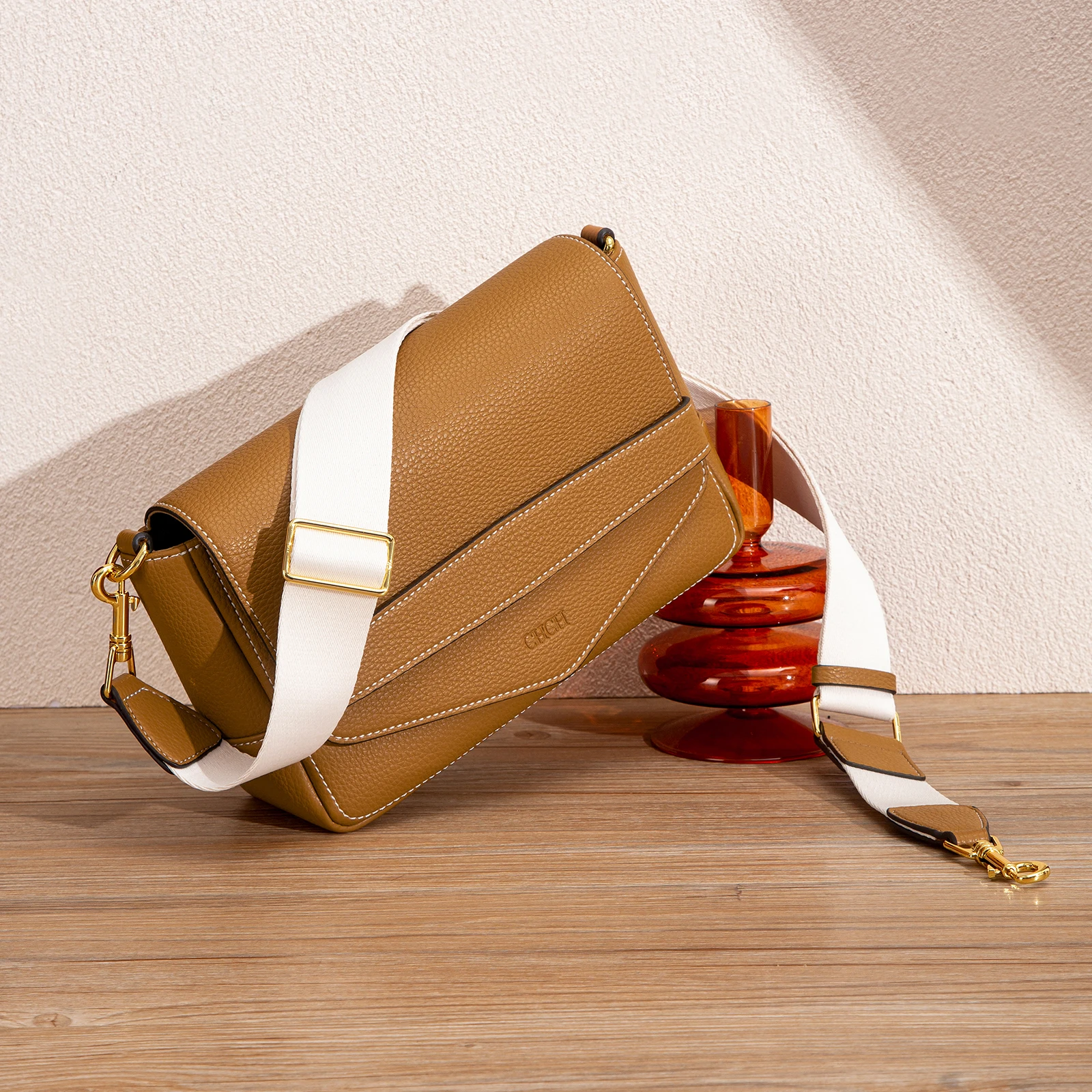 

Solid Color Square Bag Women's Commuting Flip Bag Fashion Classic Women's New Crossbody Bag