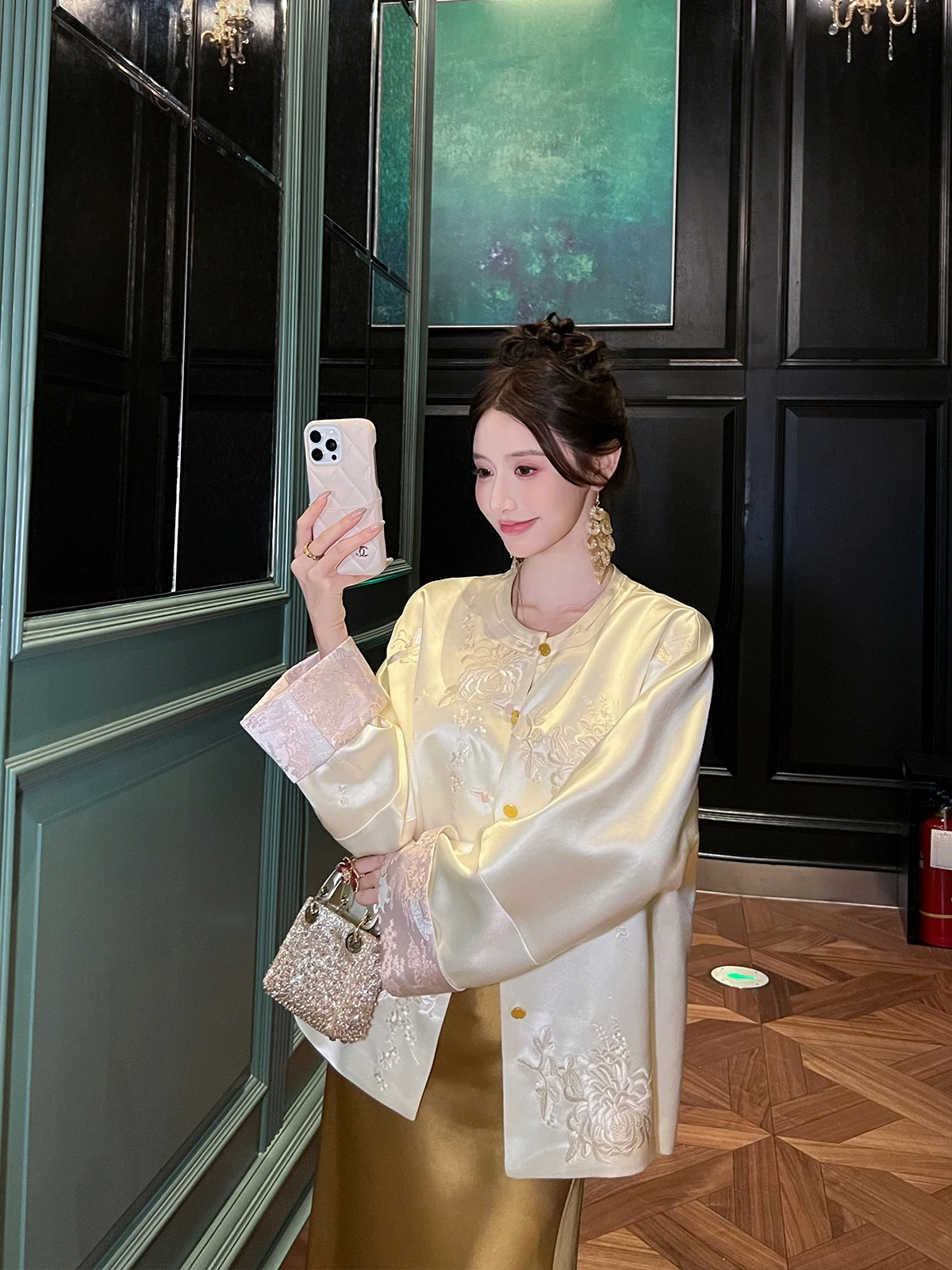 

Новая китайская женская куртка из ацетата для осени и зимы, легкая роскошная верхняя одежда премиум-класса