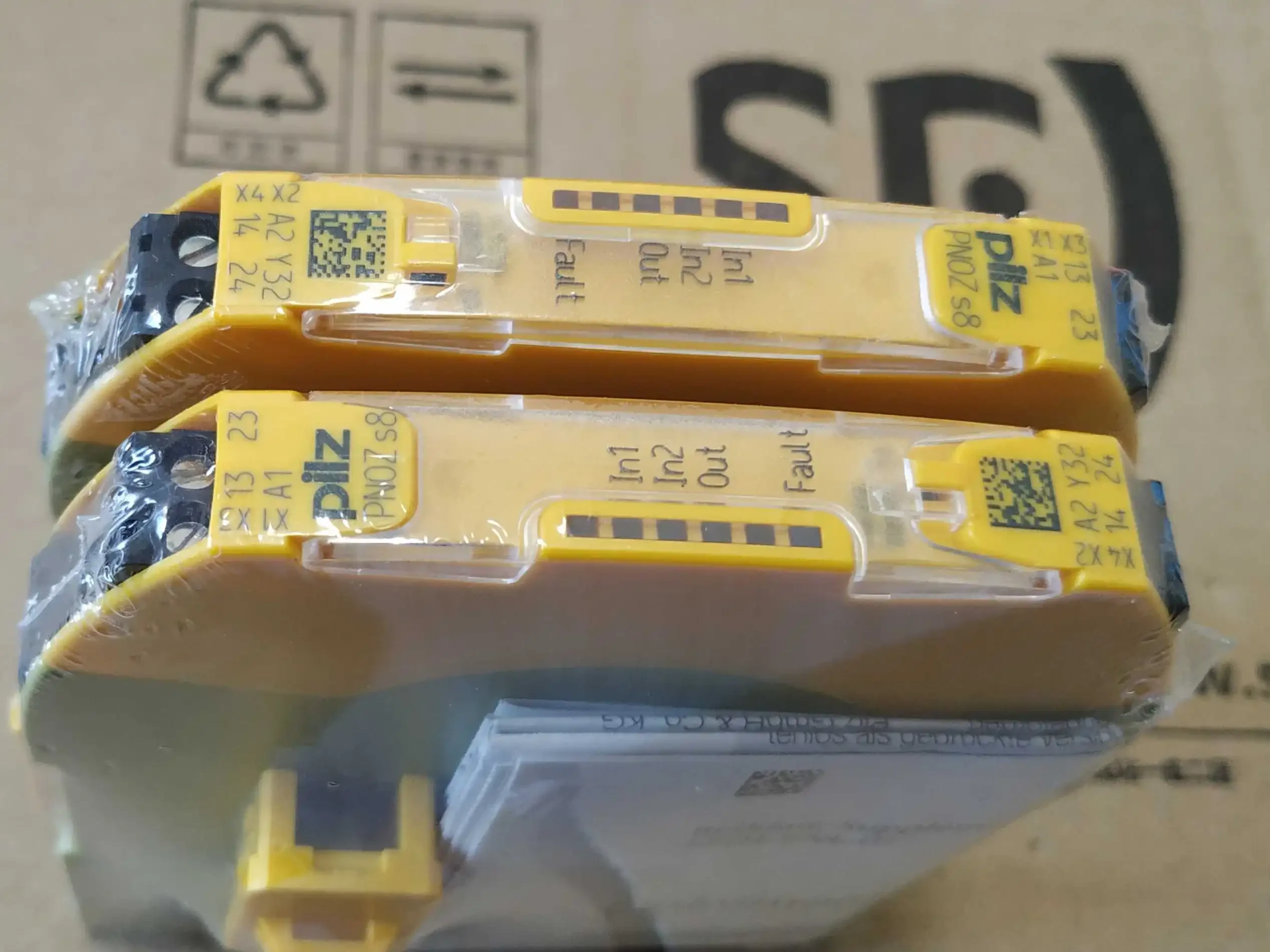 PNOZ S8 Serial Number 750108 751108 Brand New Original Genuine Pilz Safety Relay Genuine