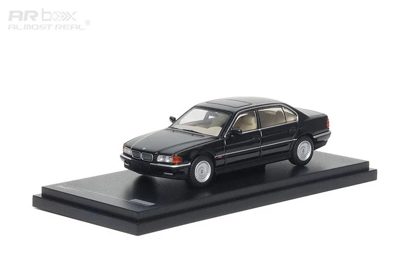 

AR Box 1:64 7 серии Mk3 E38 750iL Черные литые модели автомобилей