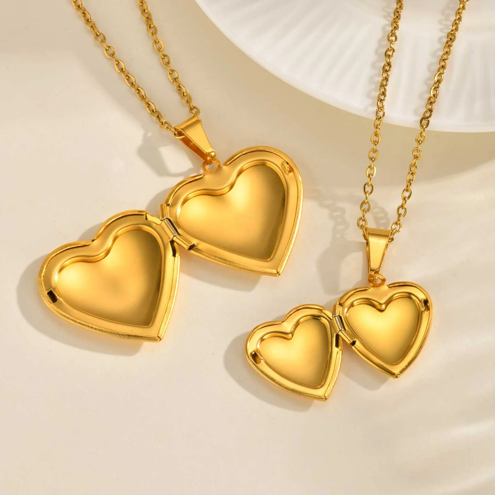 

Vnox Free Custom Image Picture Necklace, Stainless Steel Smooth Can Open Locket Pendant, Love Memorial Jewelry For Women Girls