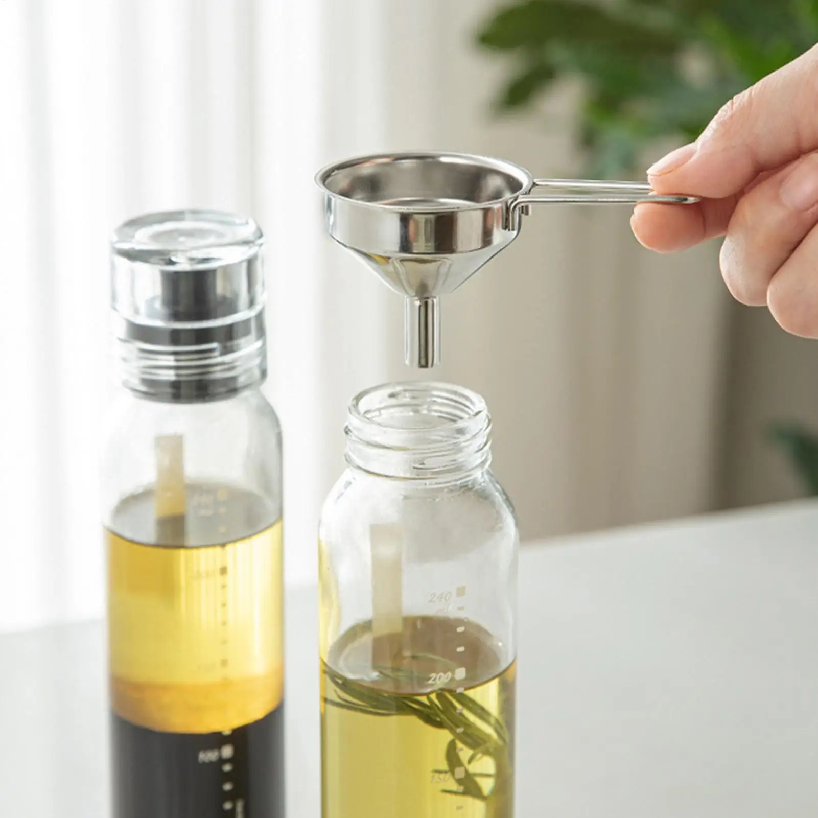 Stainless Steel Mini Funnel For Cooking Oil Hangable Oil Filling Funnel Liquid Seasoning Dispensing Tool With Handle