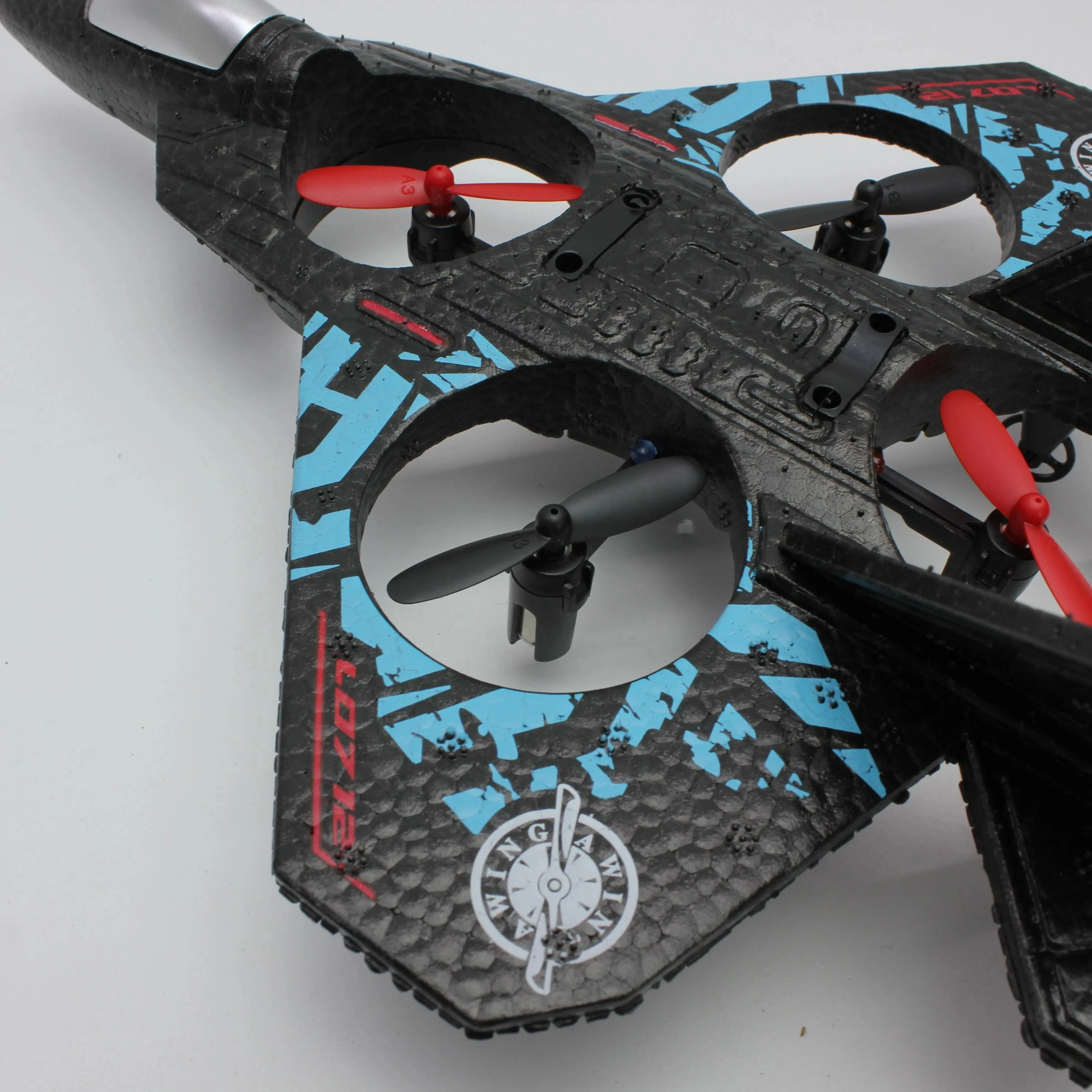 

2.4G L0712 Высокопроизводительный радиоуправляемый самолет: Гравитационно-истребитель из пенопласта EPP с подсветкой, идеальный подарок для мальчиков