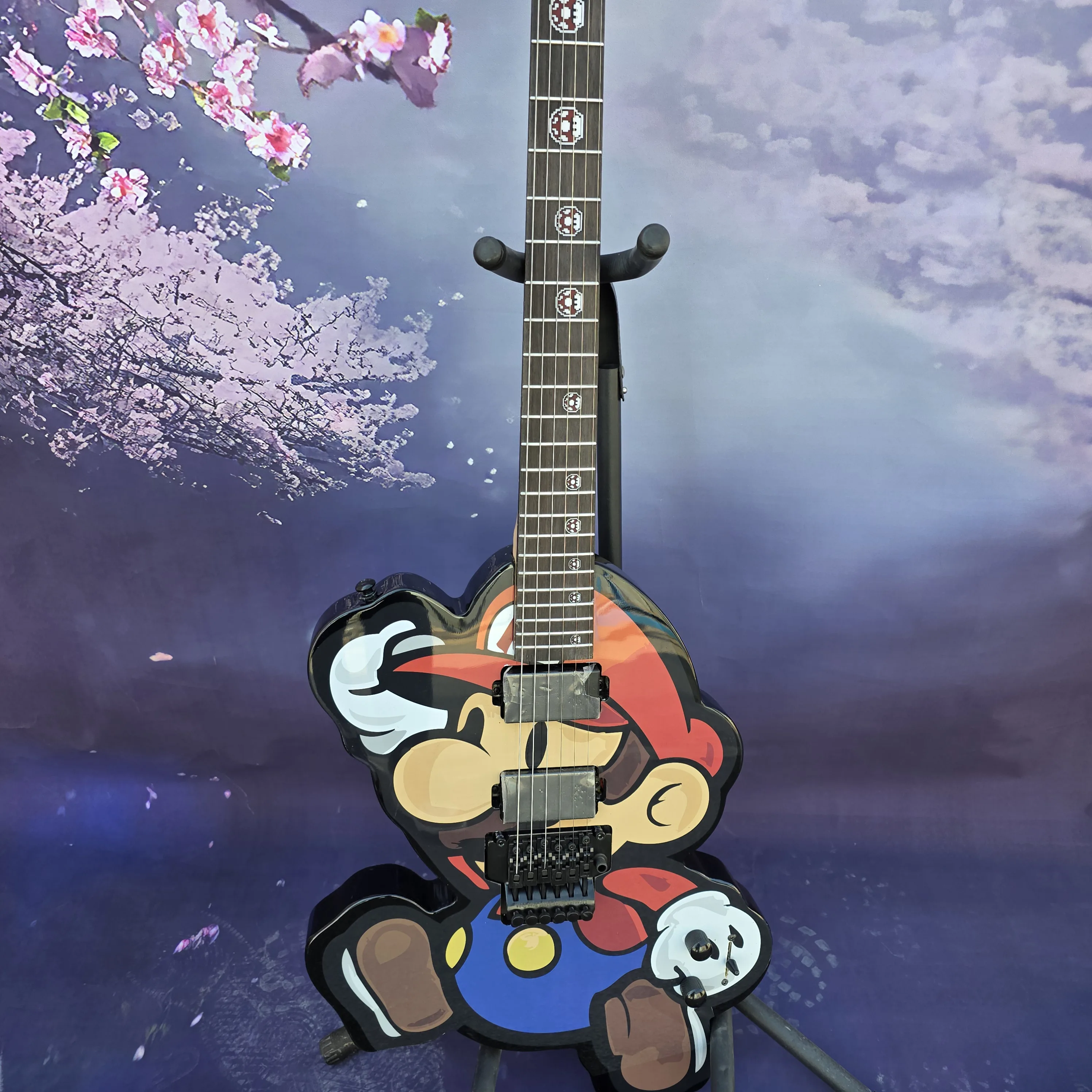 Guitarra eléctrica de dibujos animados Vicers de 6 cuerdas, cuerpo de tilo, mástil de arce, diapasón de palisandro, pastilla HH, rendimiento de guitarra de música rock