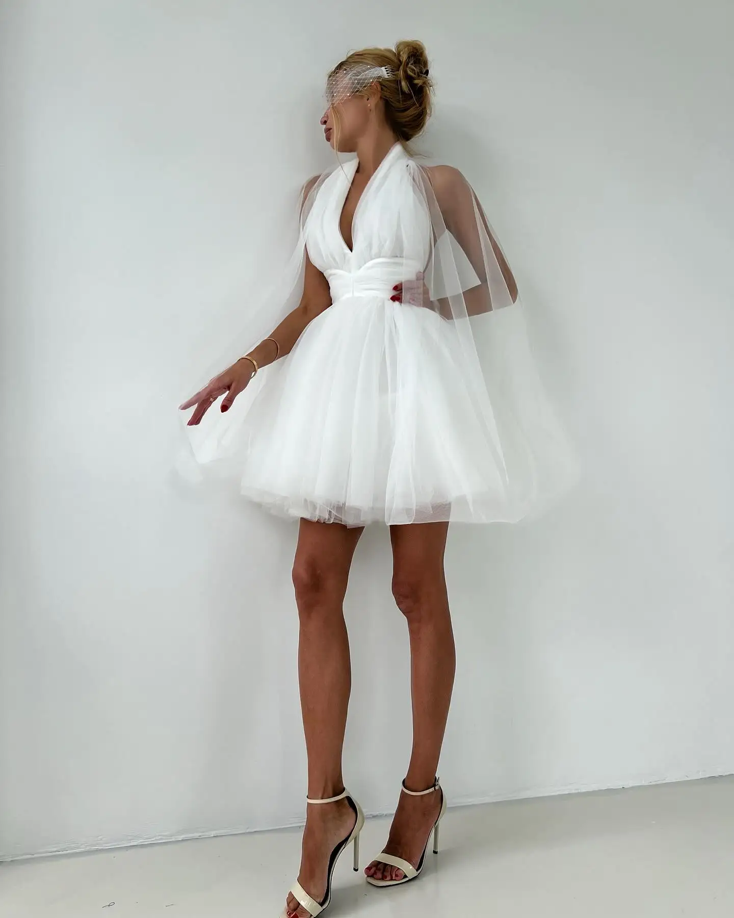 Booma فساتين لحضور الحفلات الموسيقية البسيطة على شكل حرف v فساتين رسمية للنساء طيات صغيرة تول بدون أكمام فستان سهرة مخصص 2025 #2