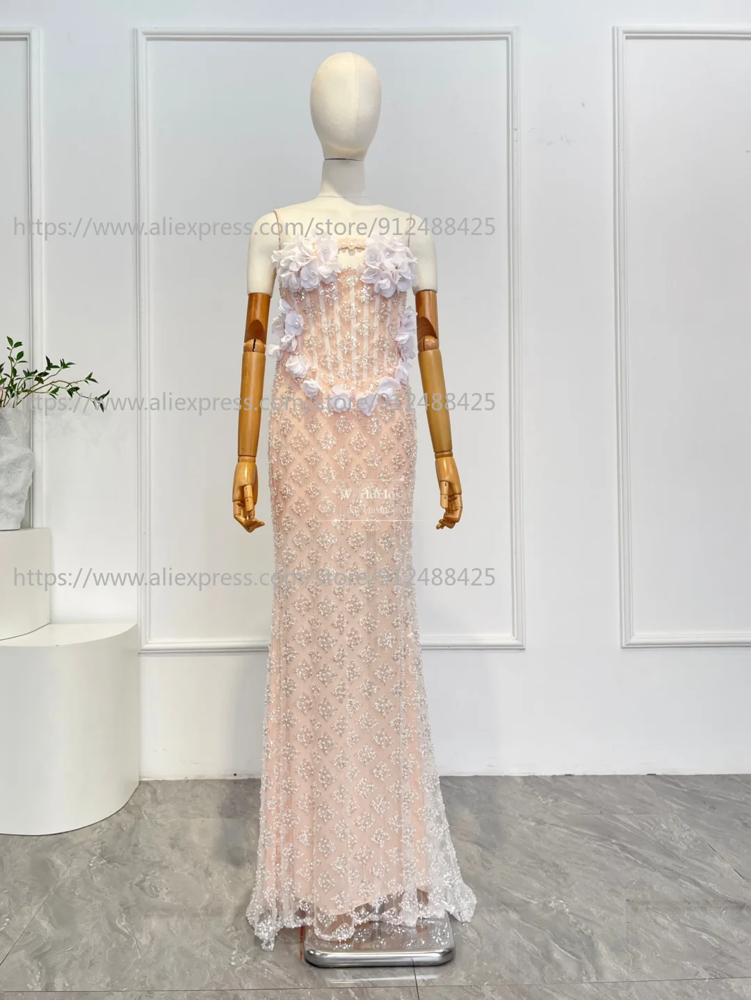 Abiti lunghi da donna di alta qualità con paillettes rosa e perline, applicazioni di fiori, senza maniche, senza schienale, per la festa