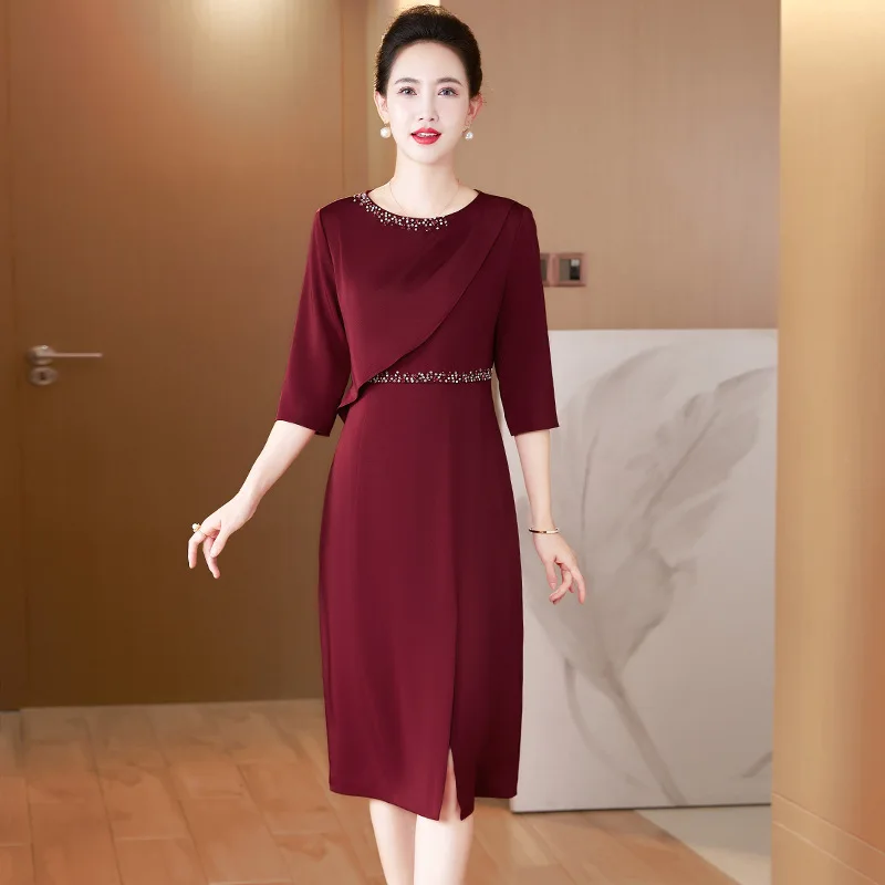 

Burgundy Mother Of The Bride Dresses A-line Women Formal Gowns With 3/4 Sleeves