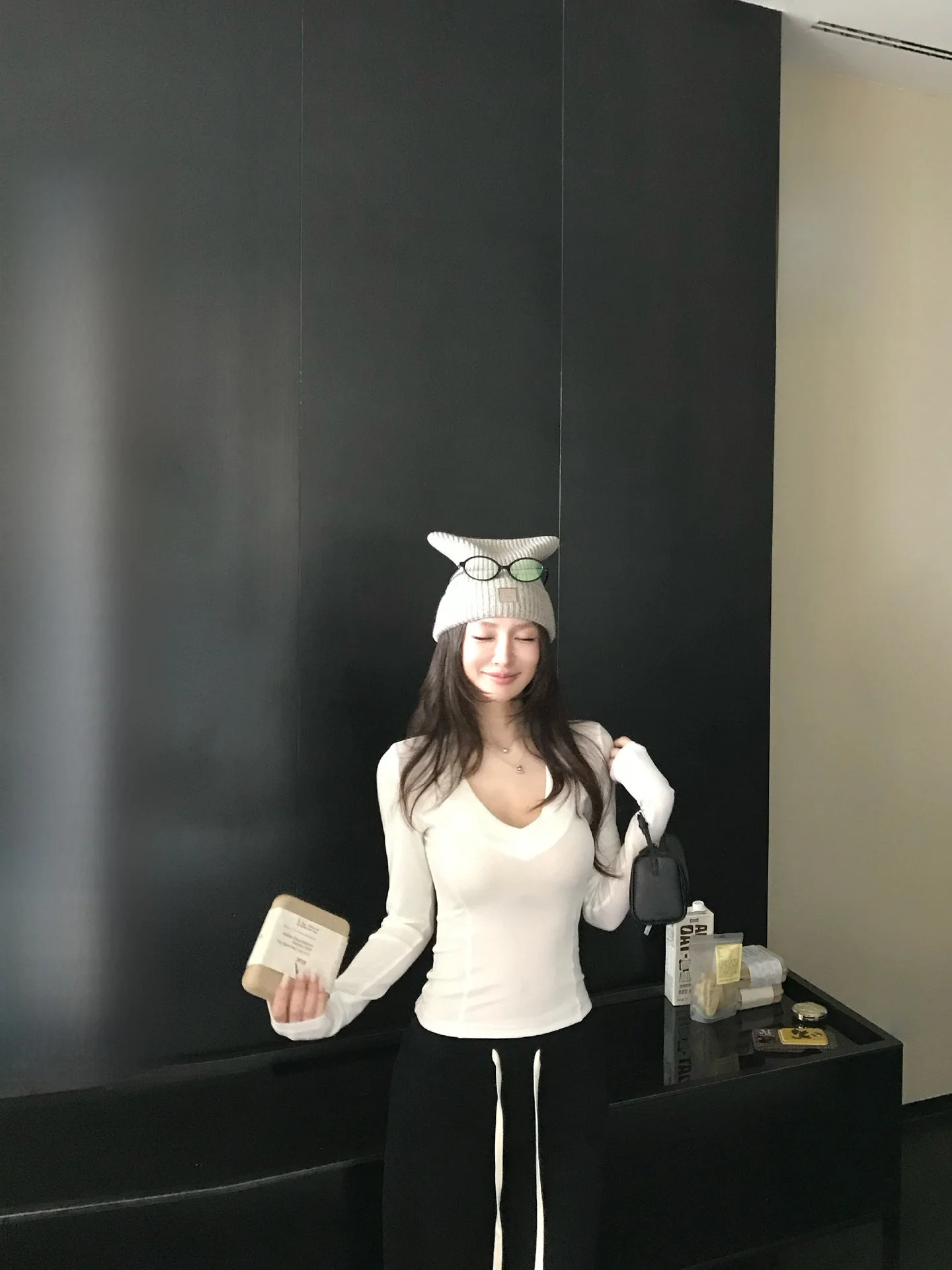 

Skk Store Cloud Skin Tee Women's Long Sve V-Ne Slim Fit Wool Blend Soft Comfortable Commute Ready T-irt for Spring