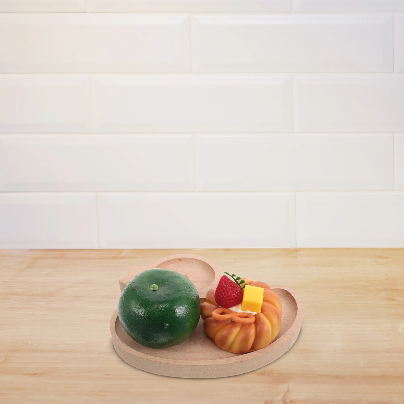 

Cute Duck Shaped Wooden Snack Tray For Animal Appetizer Platter Sushi Fruit Dish Home Restaurant Decor Sectioned Serving