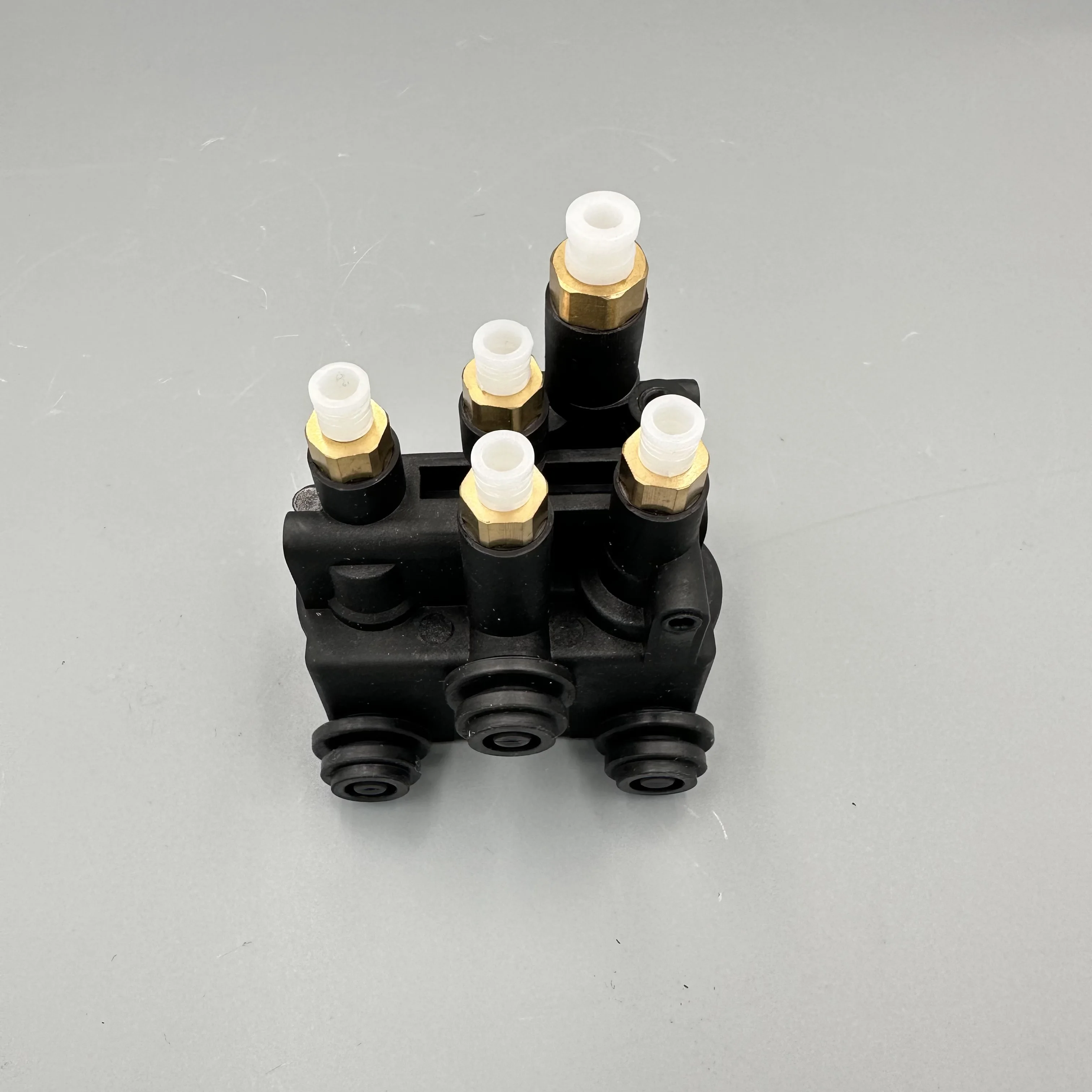 Rear Air Suspension Compressor Valve Block For Range Rover 2013-2016 L405 LR070246 LR037082 LR176326 LR113342 T4K1338