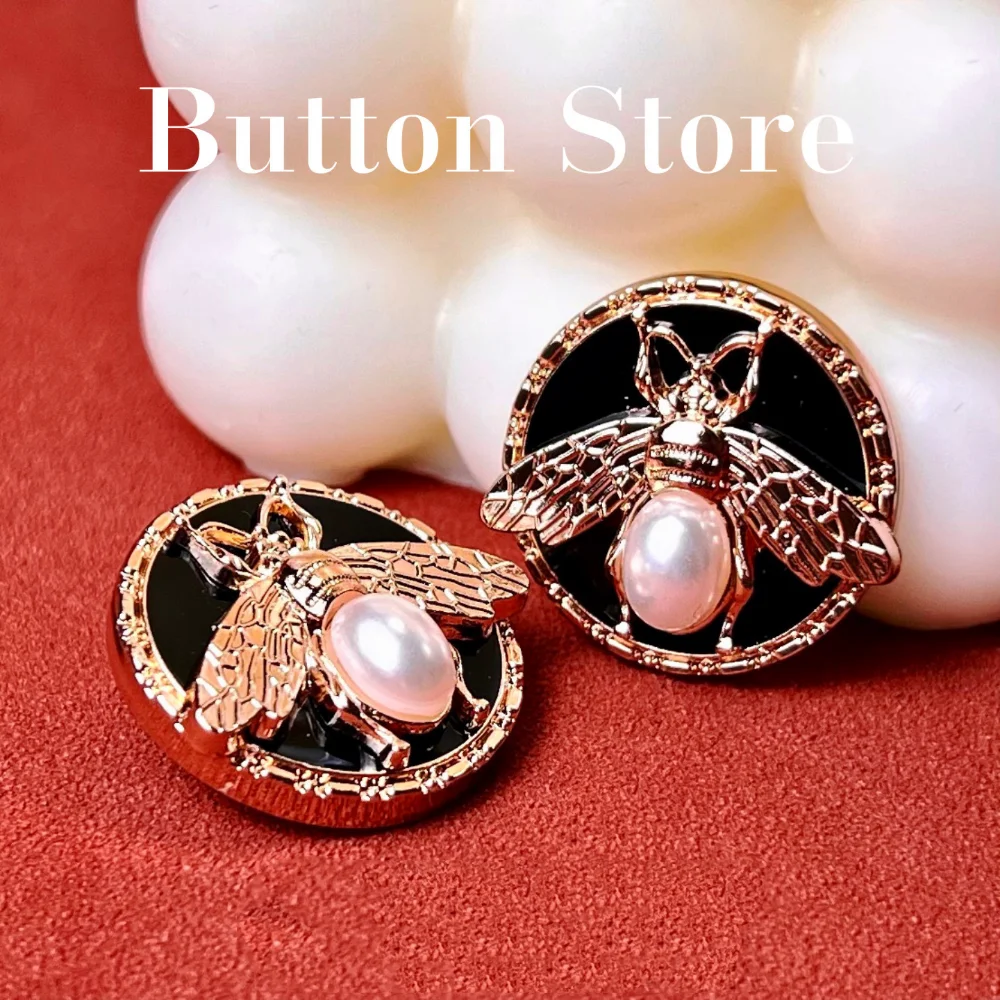 6 Pieces Bee Design High-Grade Pearl Buttons Fashion Women\'s Knitted Sweater Dress Suit Coat Decoration Handmade Sewing Buttons