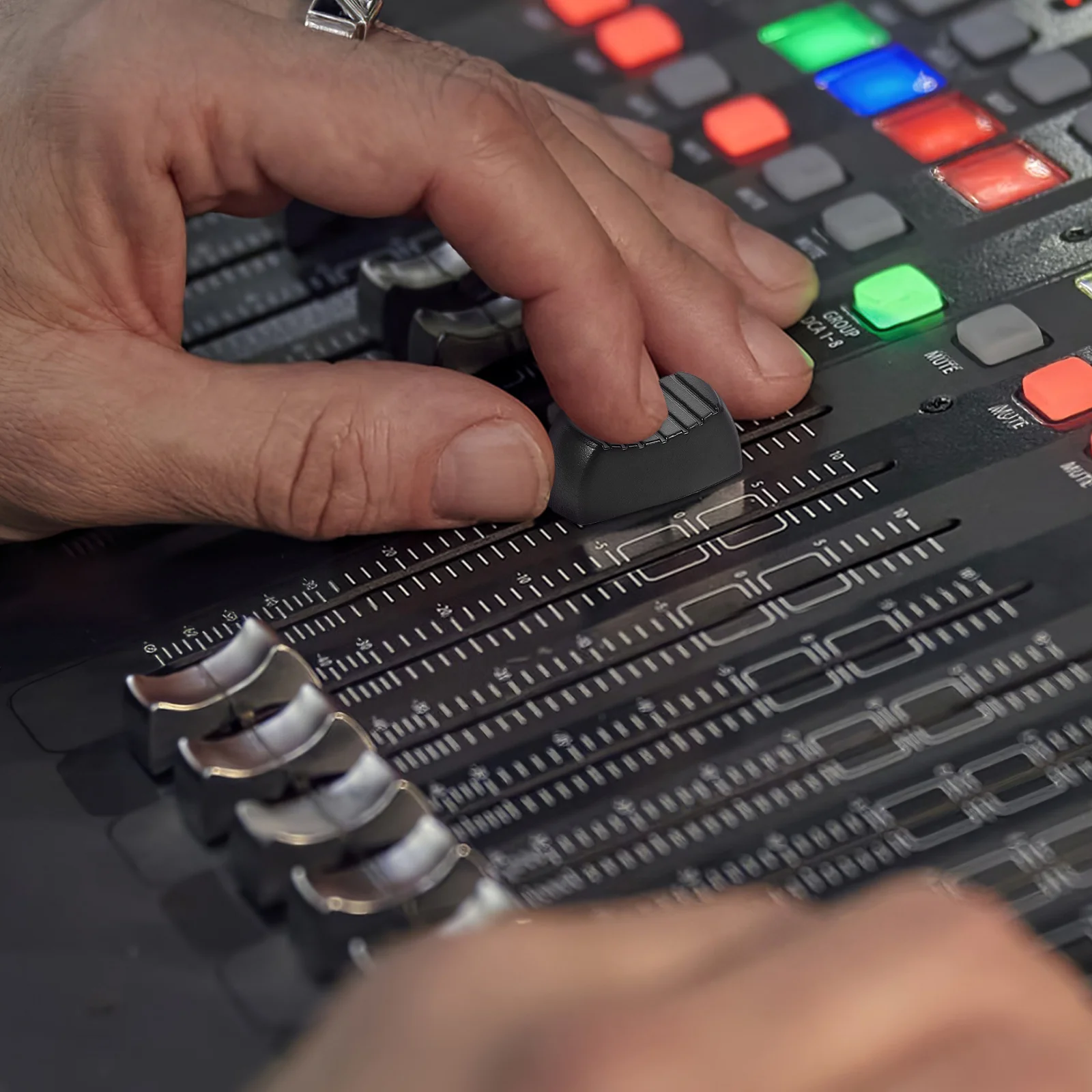 

5Sets Mixer Fader Console Slider Straight Sliding Potentiometer Audio Control Replacement Caps Knobs Black Mixer Slider