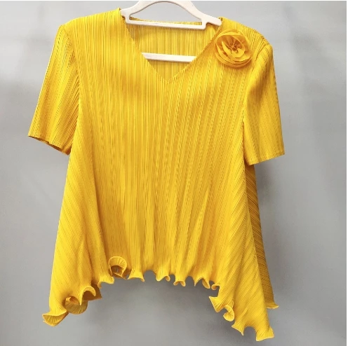 Miyake Style Pleated Top Women 2024 Summer High Elastic Large Size Flower Slimming Temperament V-neck T-shirt Bottoming Shirt