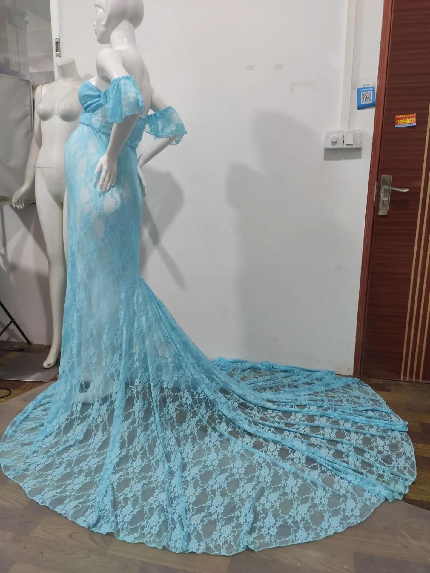 European American Women's Lace Maternity Wedding Dress with Train Photography Gown Additional Flowing Train Pregnancy Baby Show